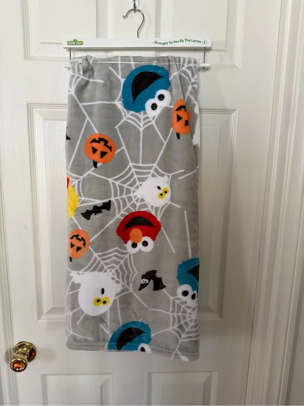 New Sesame Street Halloween blanket 50×60